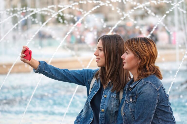 Mindful Technology Use: Finding Balance in a Digital World